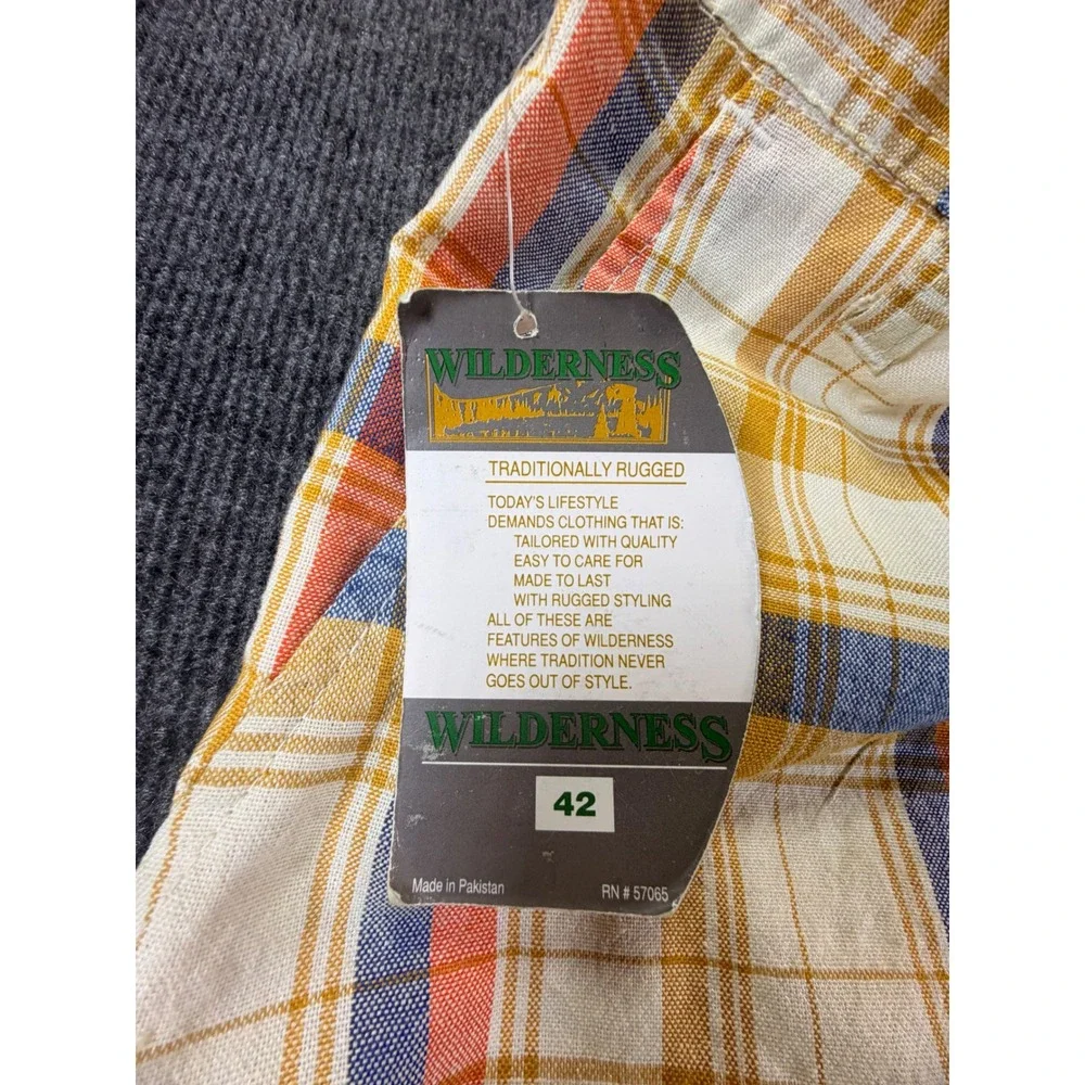 Wilderness Mens Plaid Cargo Shorts Multi Color Orange Blue Yellow Size 42 NWT